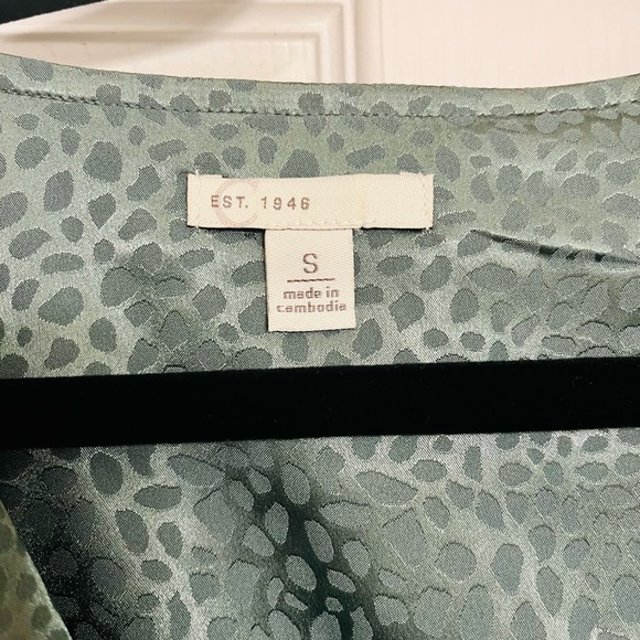 Vintage 1946 silk green leopard print dress; size2-4; perfect condition - Picture 3 of 3